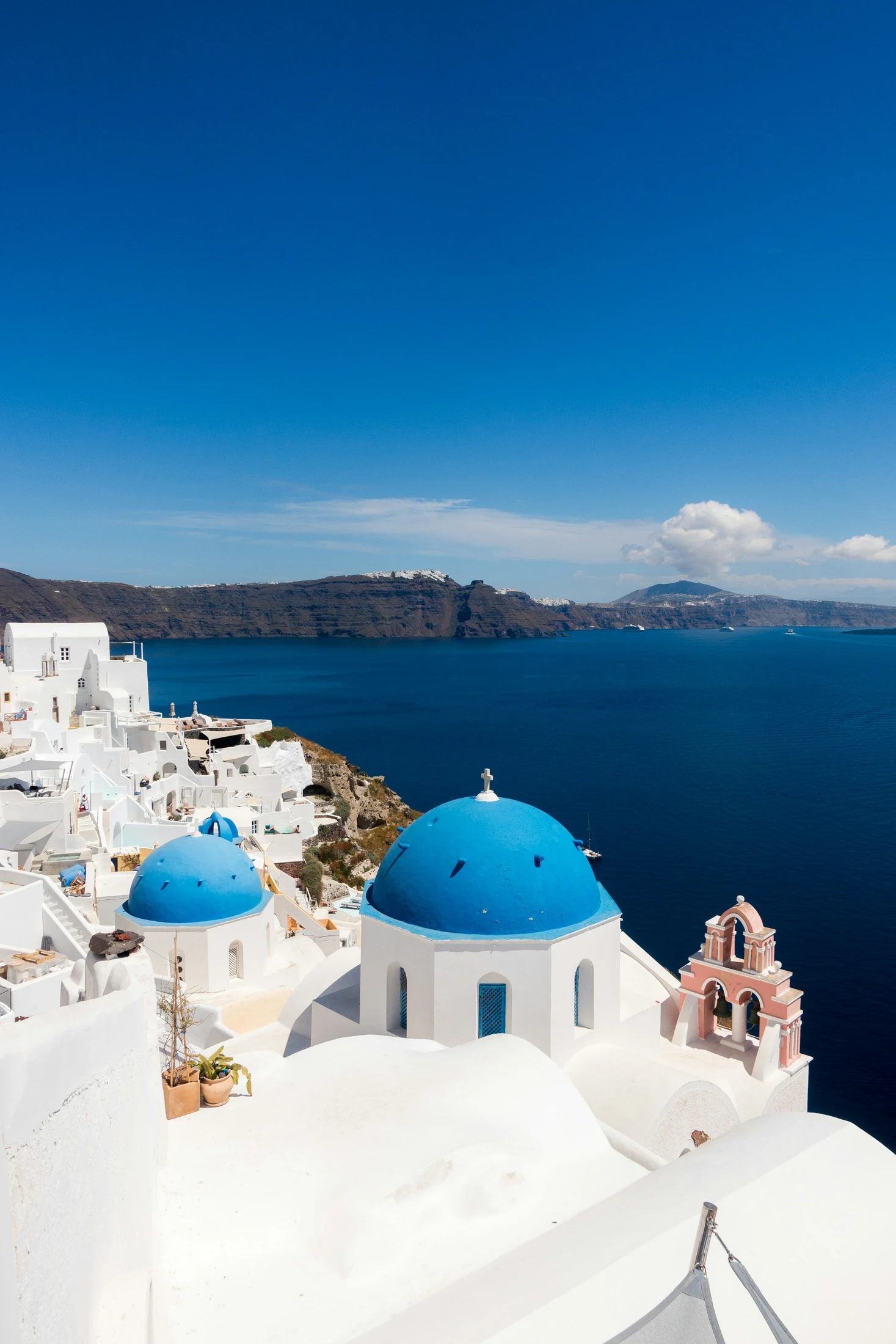 Santorini — deniz ve ada manzarası